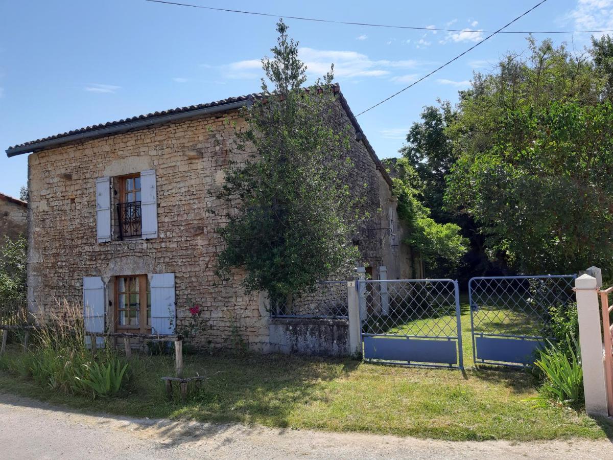 Wisteria Cottage Les Adjots Luaran gambar
